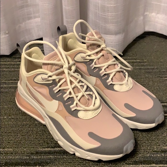 Women’s Nike Air Max 270 - Picture 2 of 5